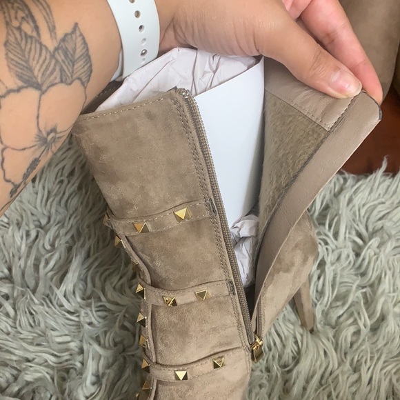 NIB Taupe Studded Pointy Toe Stiletto Booties - Picture 5 of 5